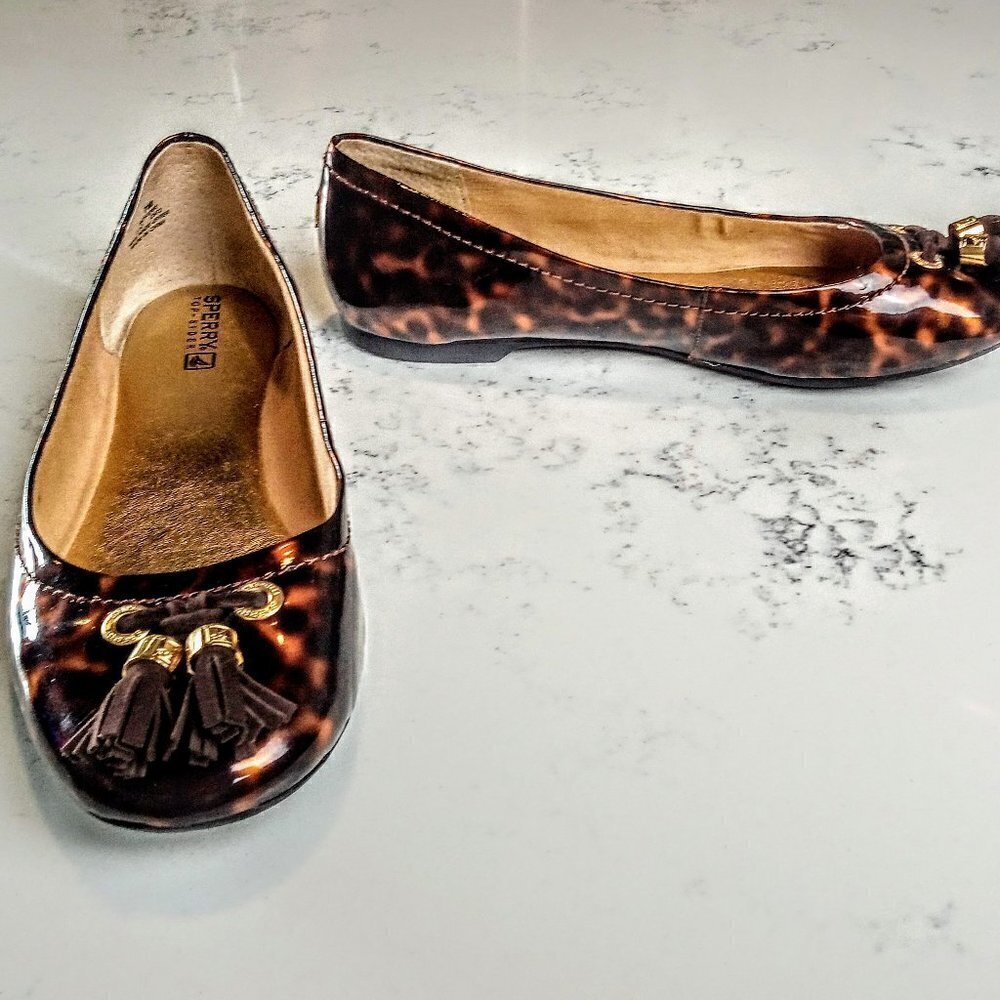 Sperry Tortoise Print Patent Suede Tassel Ballet Flats - Picture 2 of 7